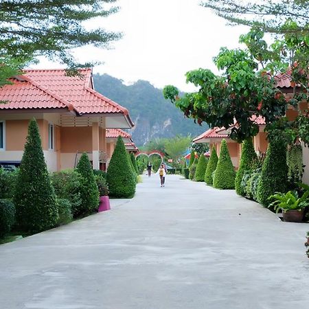 Naris Phuview Resort Satun Eksteriør billede